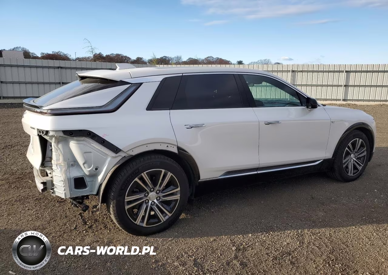 2024 Cadillac Lyriq Luxury VIN:1GYKPRRK2RZ105106 - 3