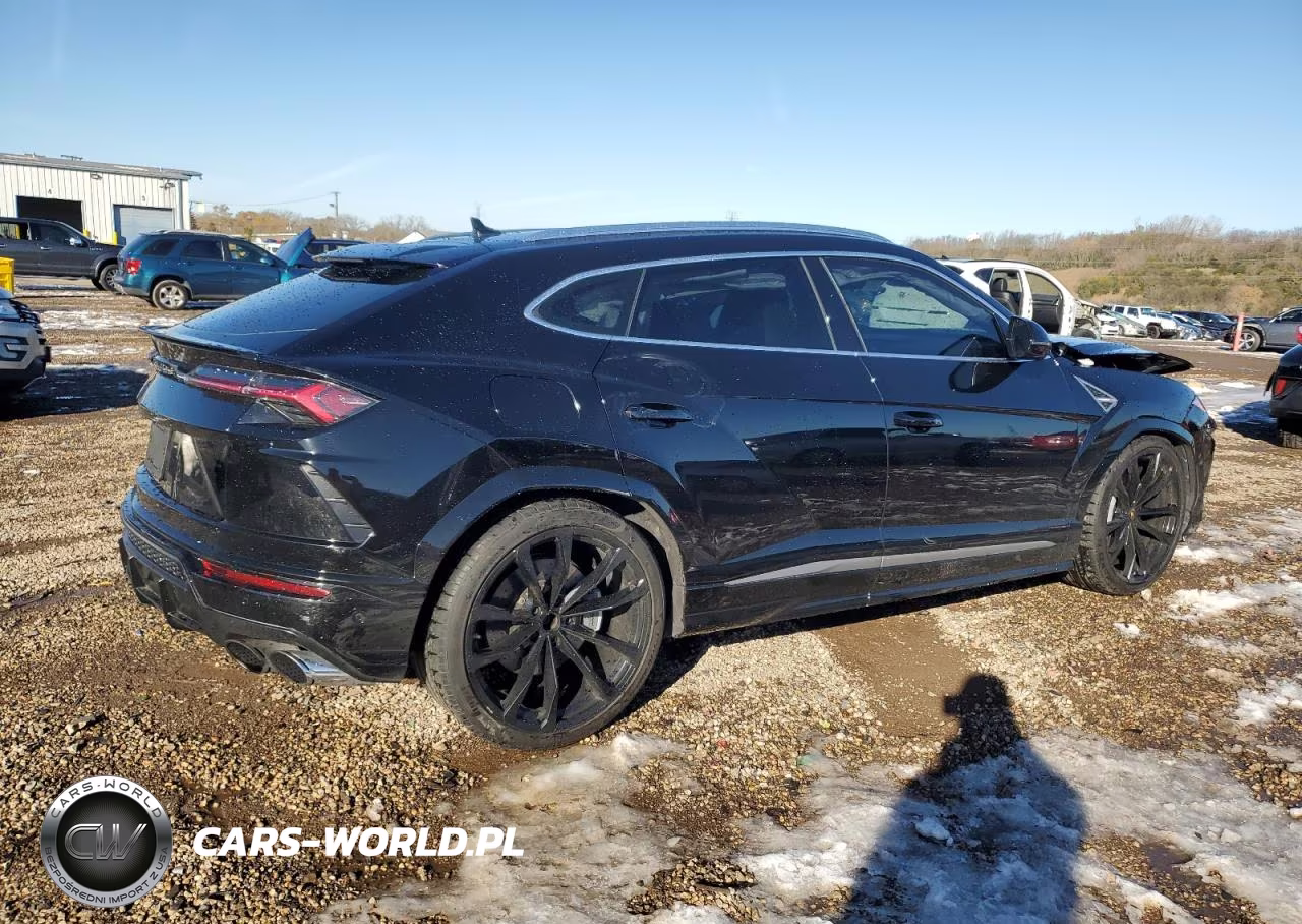 2020 Lamborghini Urus VIN:ZPBUA1ZL2LLA08081 - 3