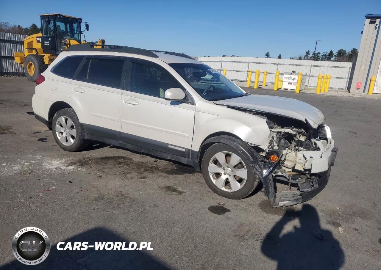 2011 Subaru Outback 2.5I Premium VIN:4S4BRBCCXB3413119 - 4