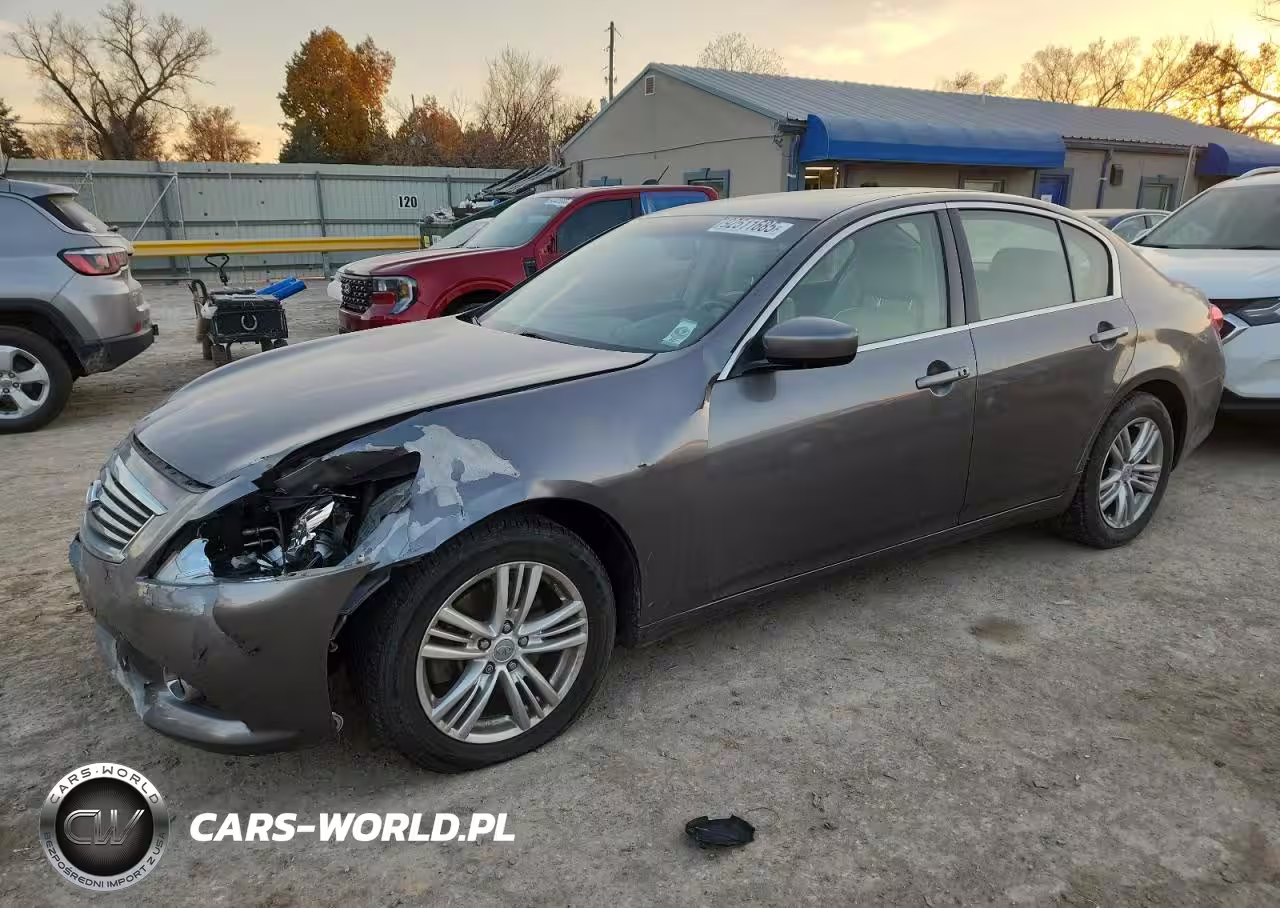 2013 Infiniti G37