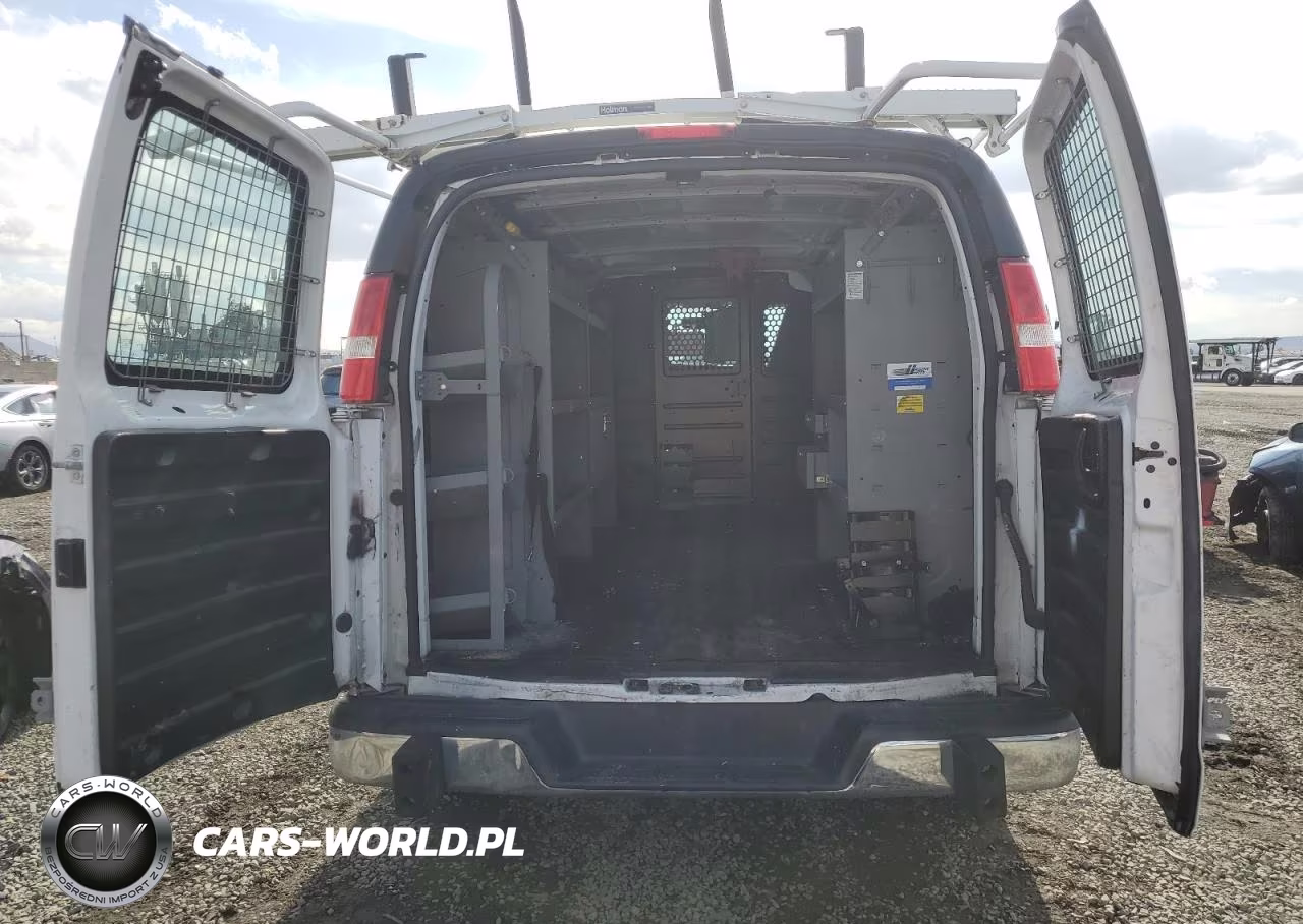 2019 GMC Savana G2500 Delivery Van VIN:1GTW7AFGXK1373284 - 10