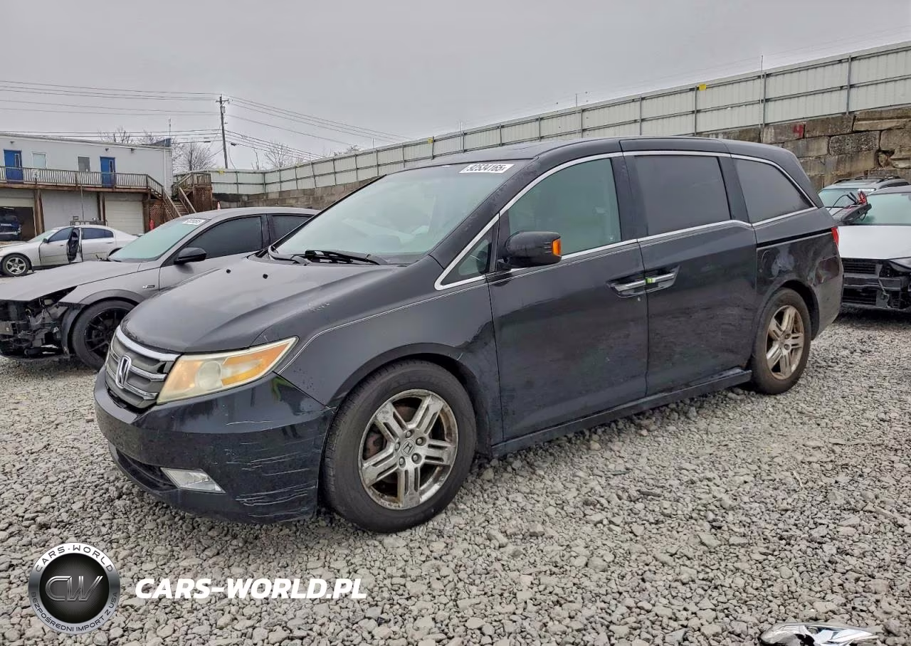 2011 Honda Odyssey Touring – zdjęcie 1 z 13
