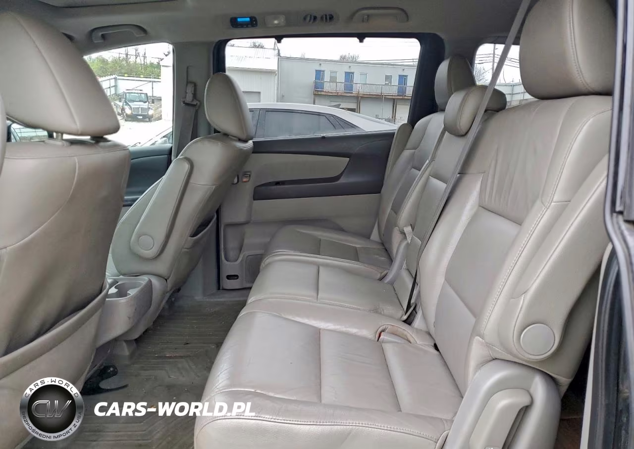 2011 Honda Odyssey Touring VIN:5FNRL5H96BB010776 - 11
