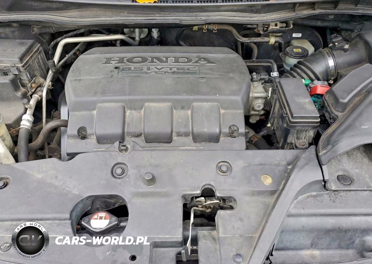 2011 Honda Odyssey Touring VIN:5FNRL5H96BB010776 - 12