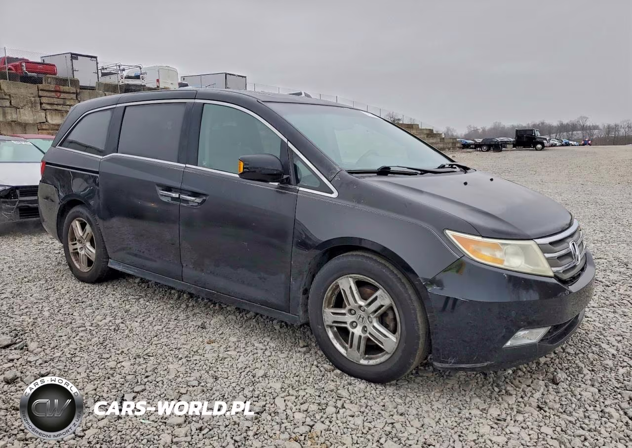 2011 Honda Odyssey Touring VIN:5FNRL5H96BB010776 - 4