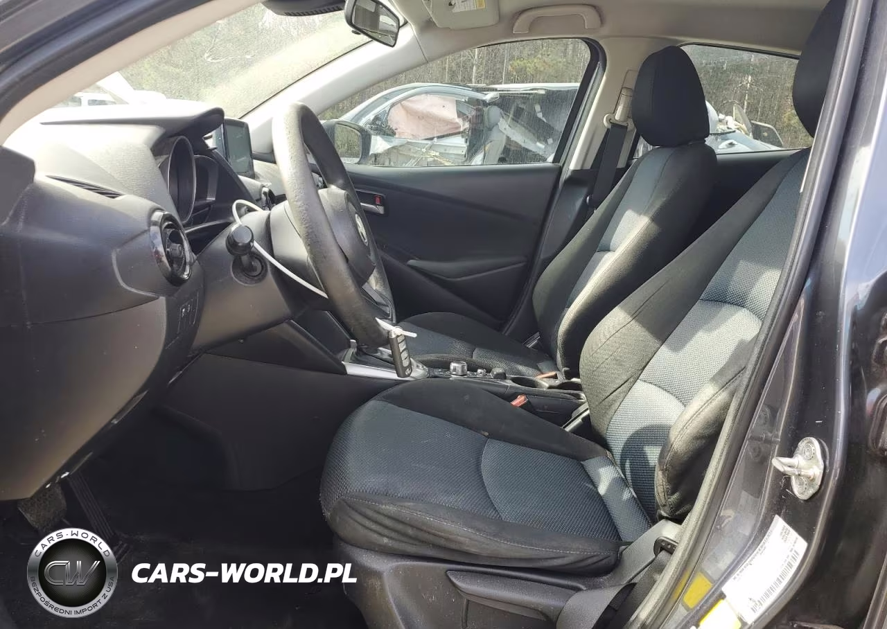 2019 Toyota Yaris L VIN:3MYDLBYV4KY520328 - 7