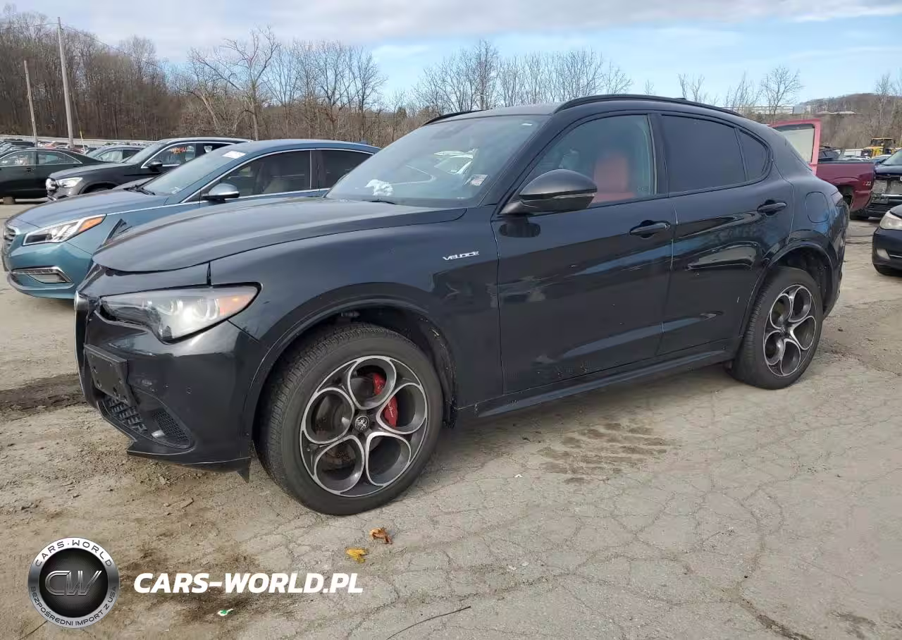 2024 Alfa Romeo Stelvio Ti