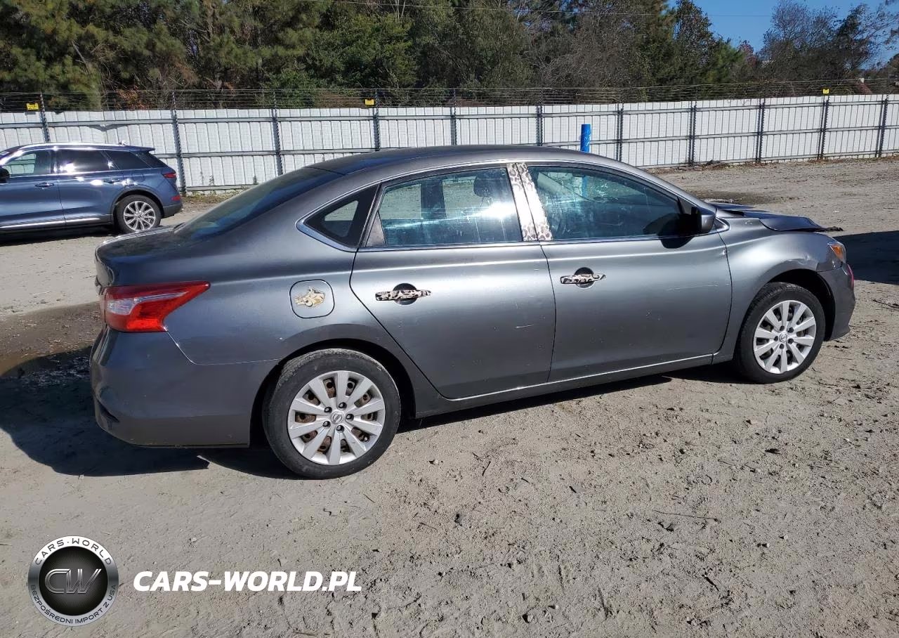 2018 Nissan Sentra S VIN:3N1AB7AP7JY306531 - 3