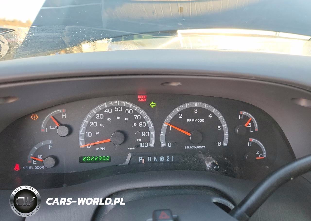 2002 Ford Expedition Xlt VIN:1FMPU16L22LA81347 - 9