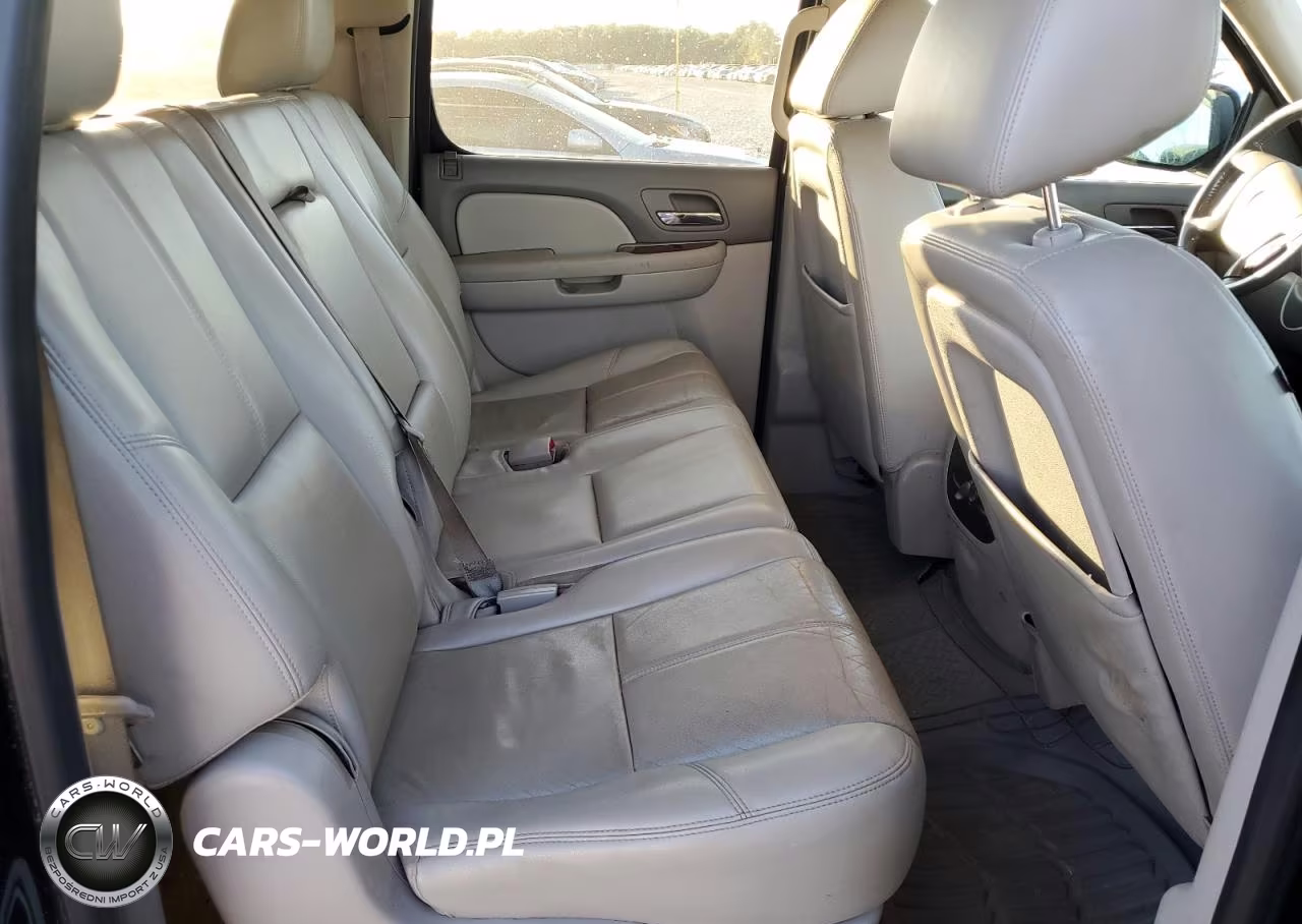 2013 Chevrolet Suburban C1500 Lt VIN:1GNSCJE0XDR303195 - 11