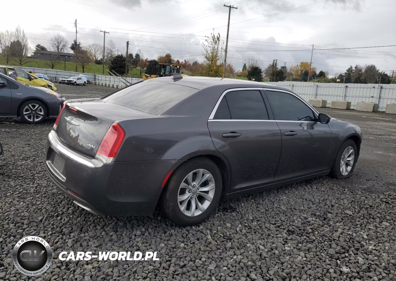 2016 Chrysler 300 Limited VIN:2C3CCAAG0GH219394 - 3