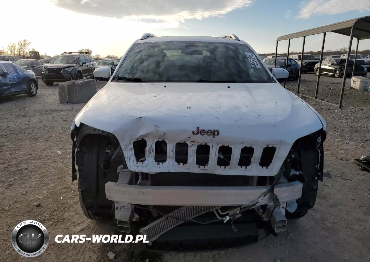 2019 Jeep Cherokee Latitude VIN:1C4PJMCB6KD140291 - 5