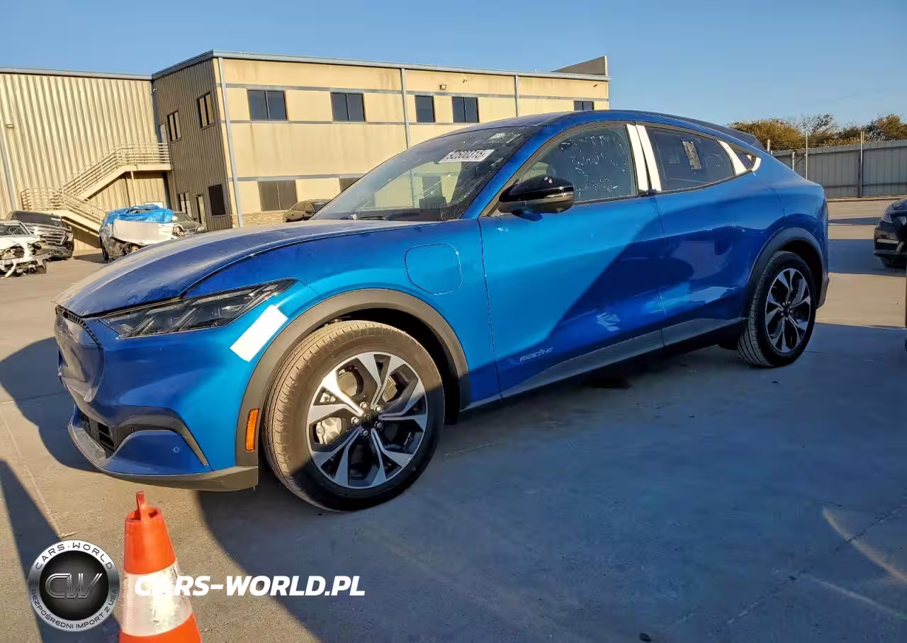 2025 Ford Mustang Mach-E Select