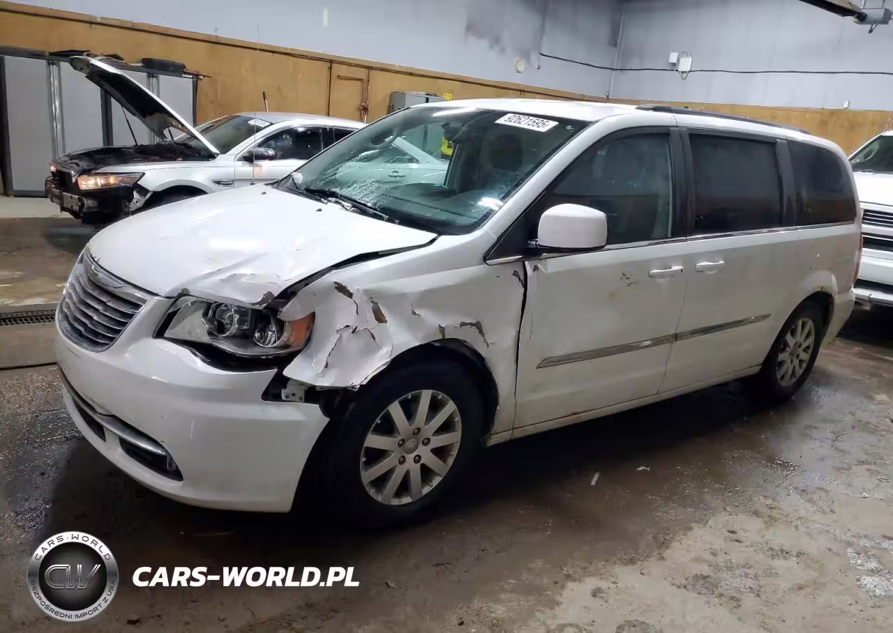 2014 Chrysler Town & Country Touring