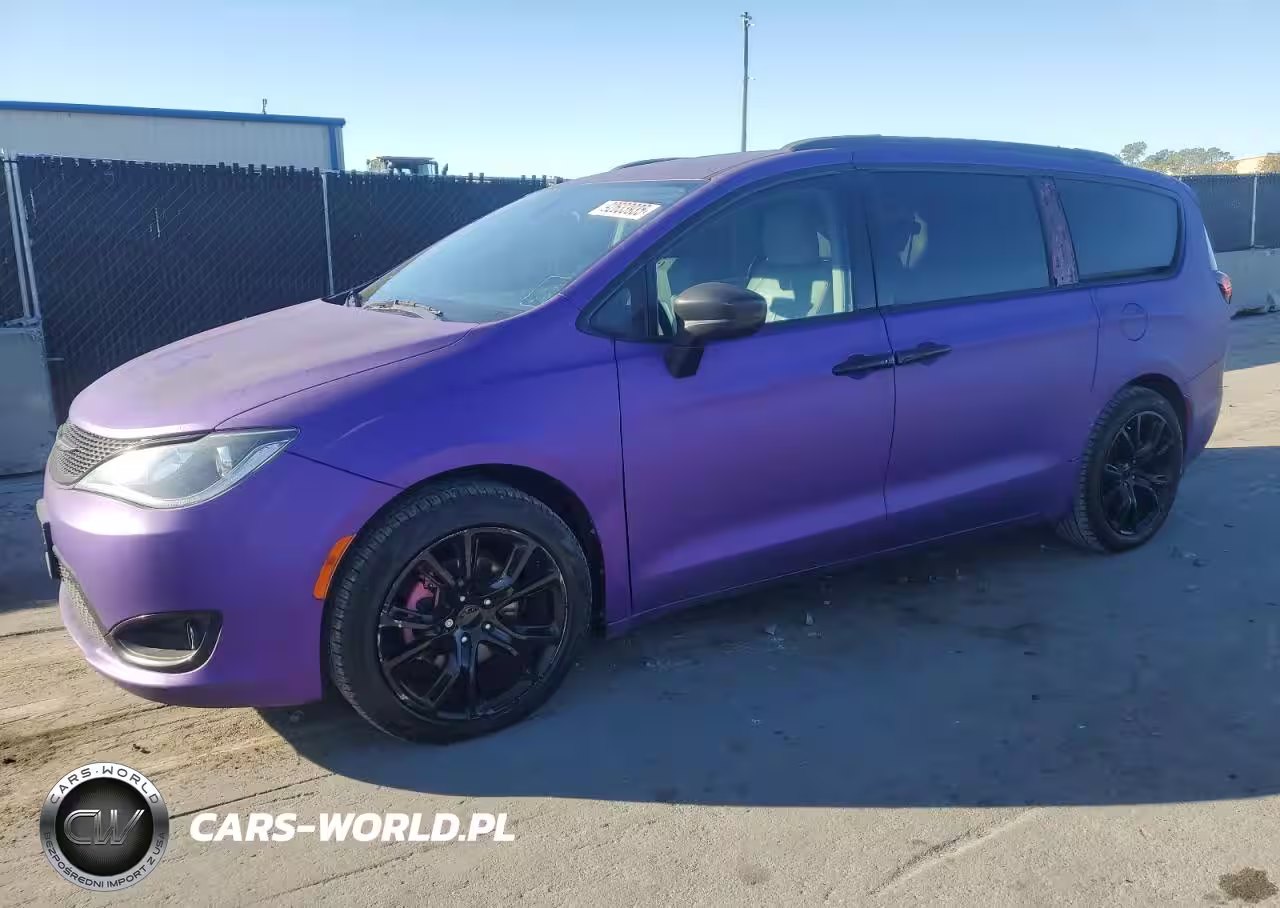 2017 Chrysler Pacifica Touring L