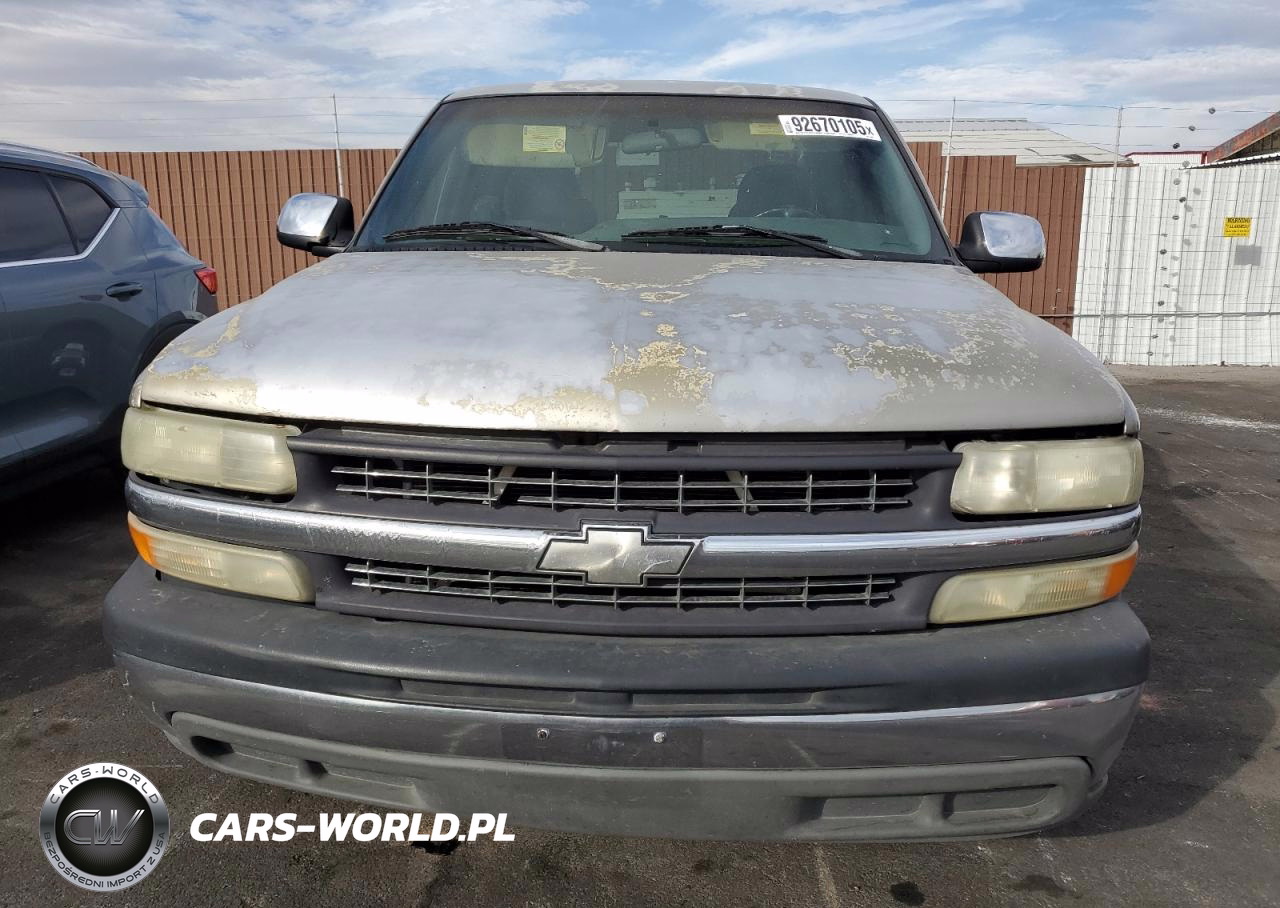 2002 Chevrolet Silverado C1500 VIN:2GCEC19V921196884 - 5