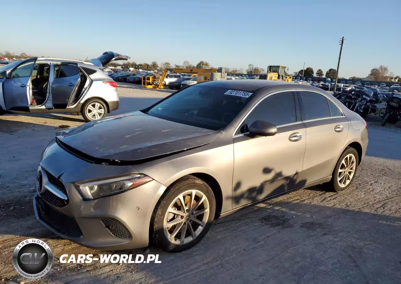 2019 Mercedes-Benz A 220