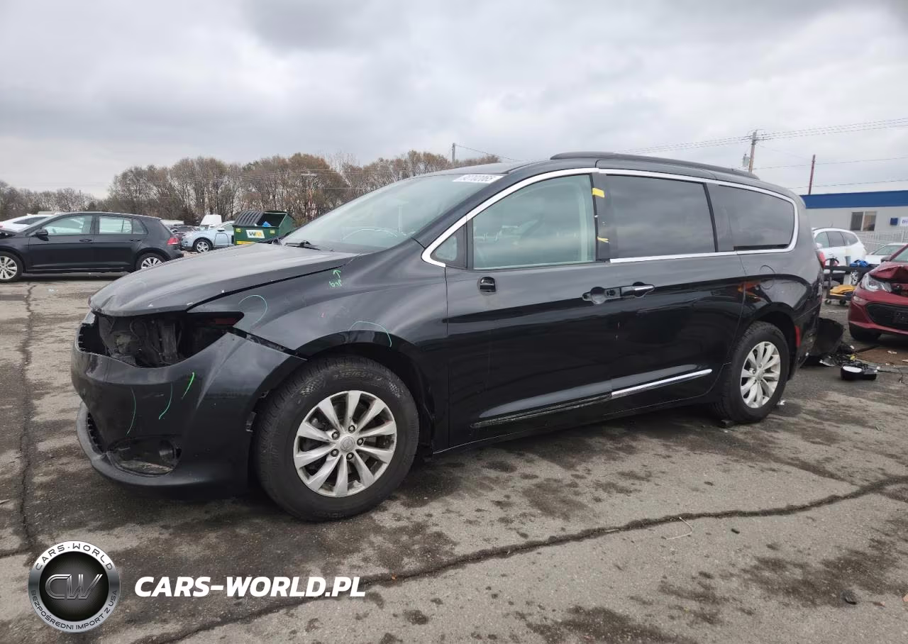 2017 Chrysler Pacifica Touring L