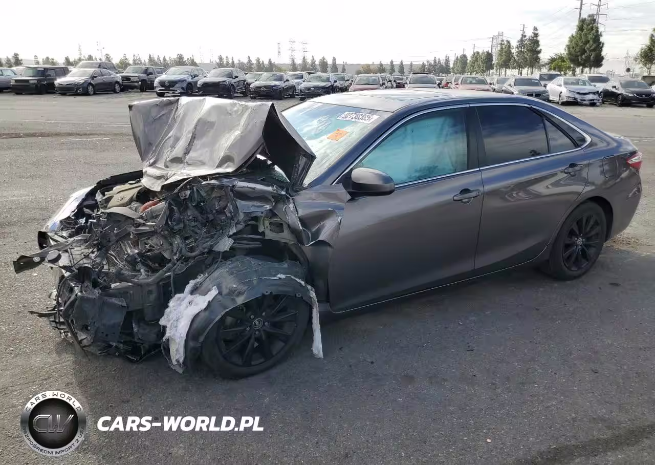 2016 Toyota Camry Hybrid