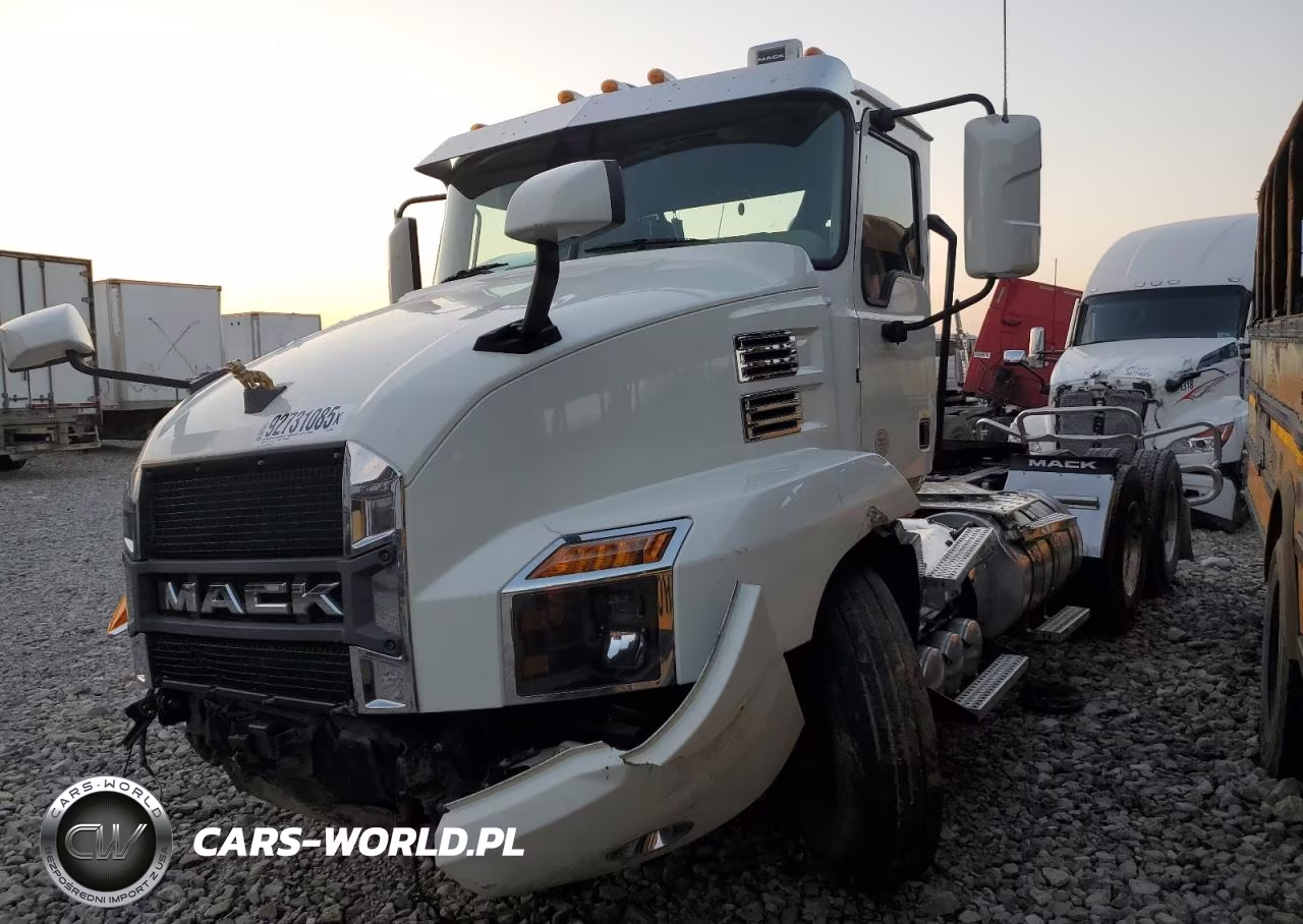2022 Mack Anthem Semi Truck