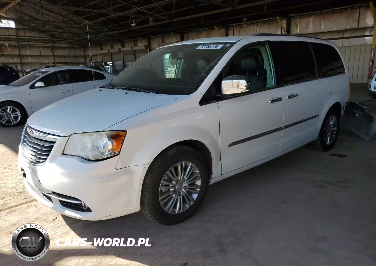 2013 Chrysler Town & Country Touring L