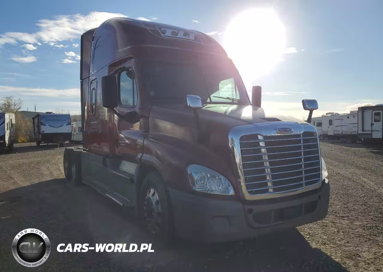 2018 Freightliner Cascadia 125 Semi Truck