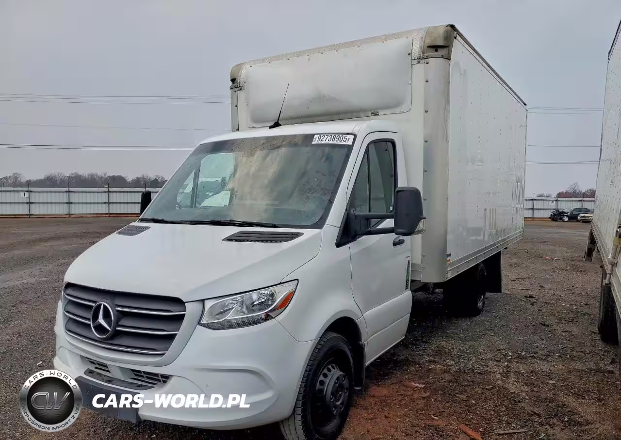 2023 Mercedes Benz Sprinter 4500 Box Truck