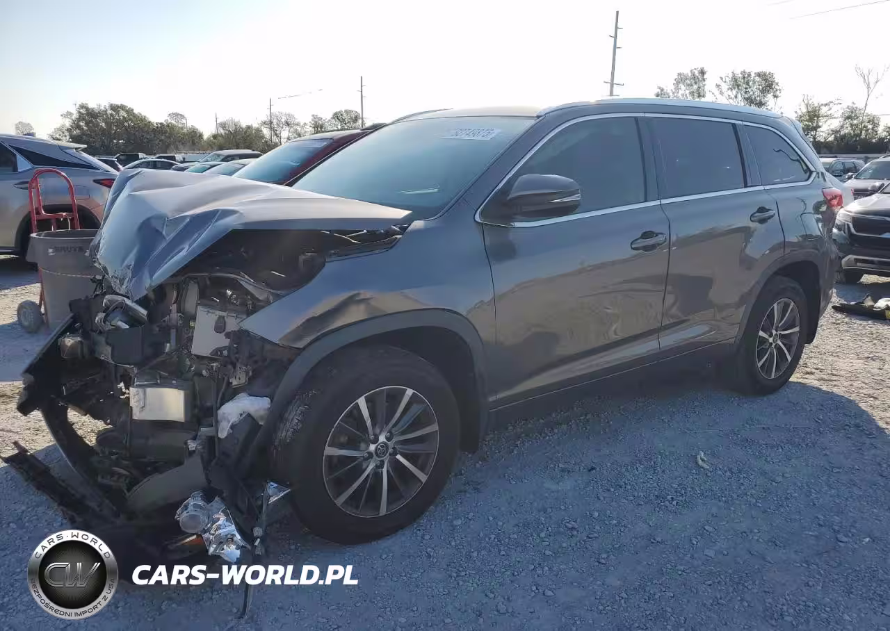 2018 Toyota Highlander Se