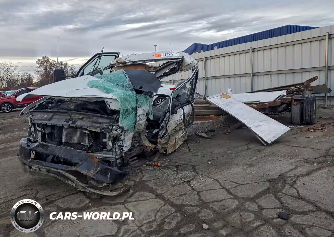 2021 Ford E450 Box Truck