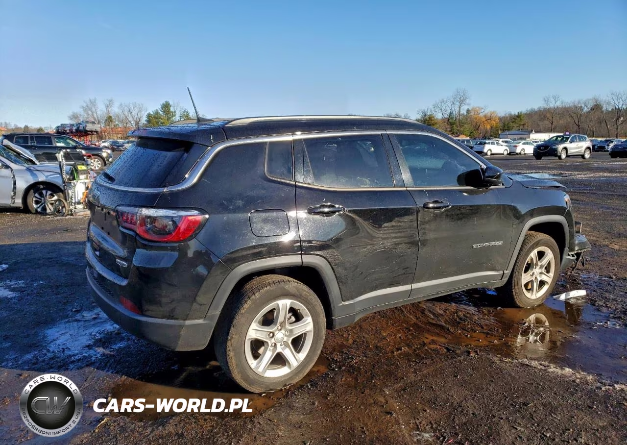 2023 Jeep Compass Latitude VIN:3C4NJDBN9PT504224 - 3