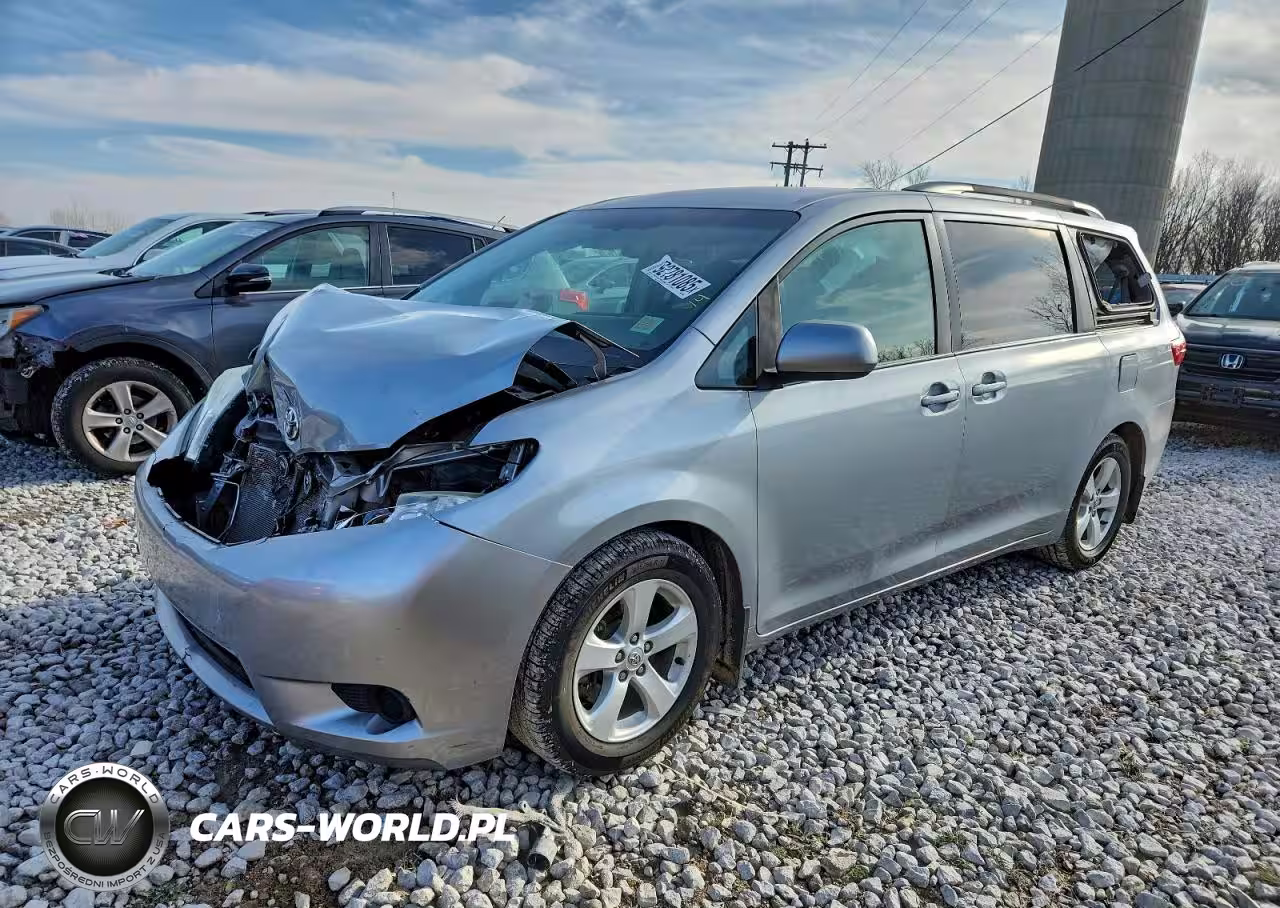 2015 Toyota Sienna Le