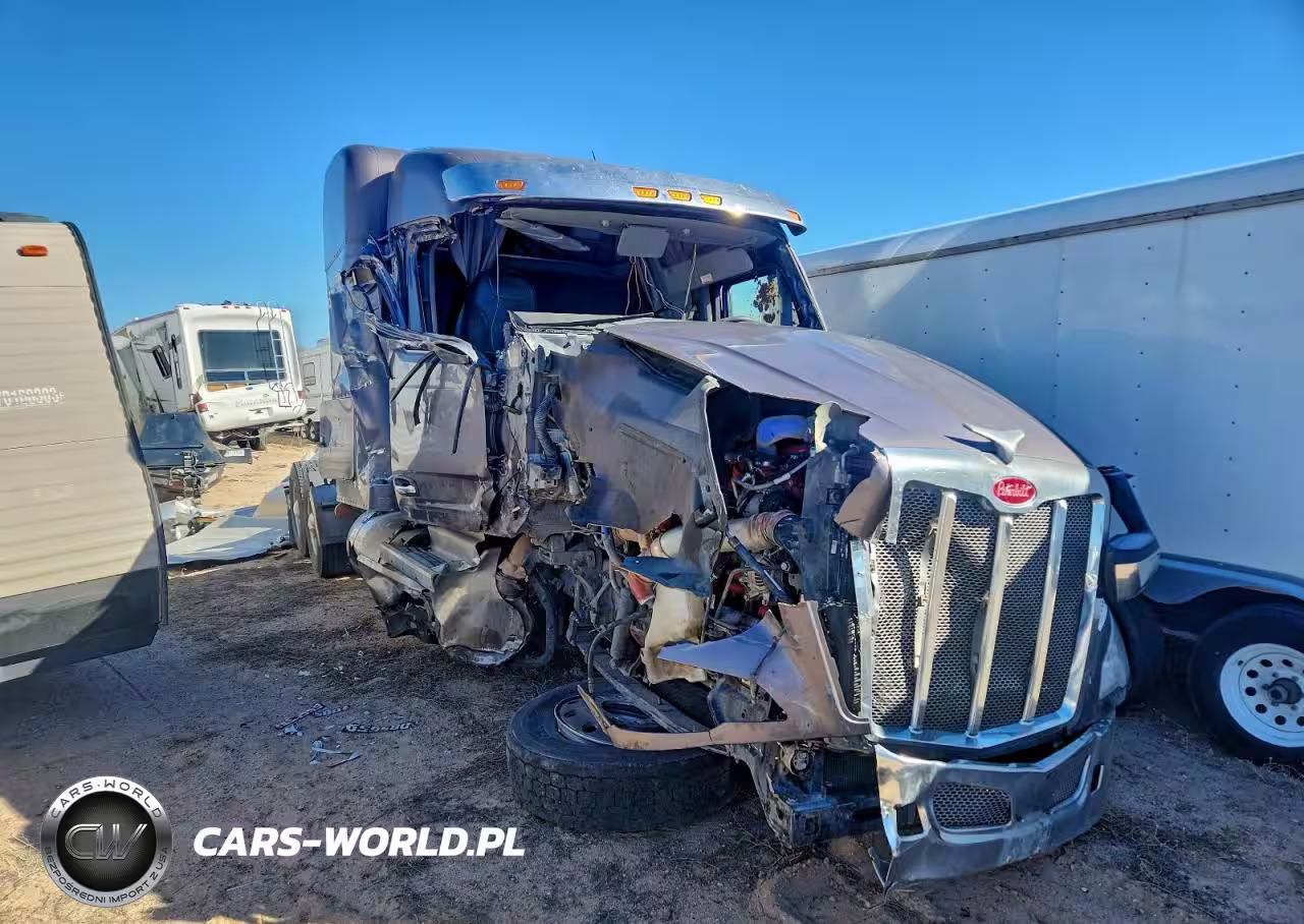 2023 Peterbilt 579 Semi Truck