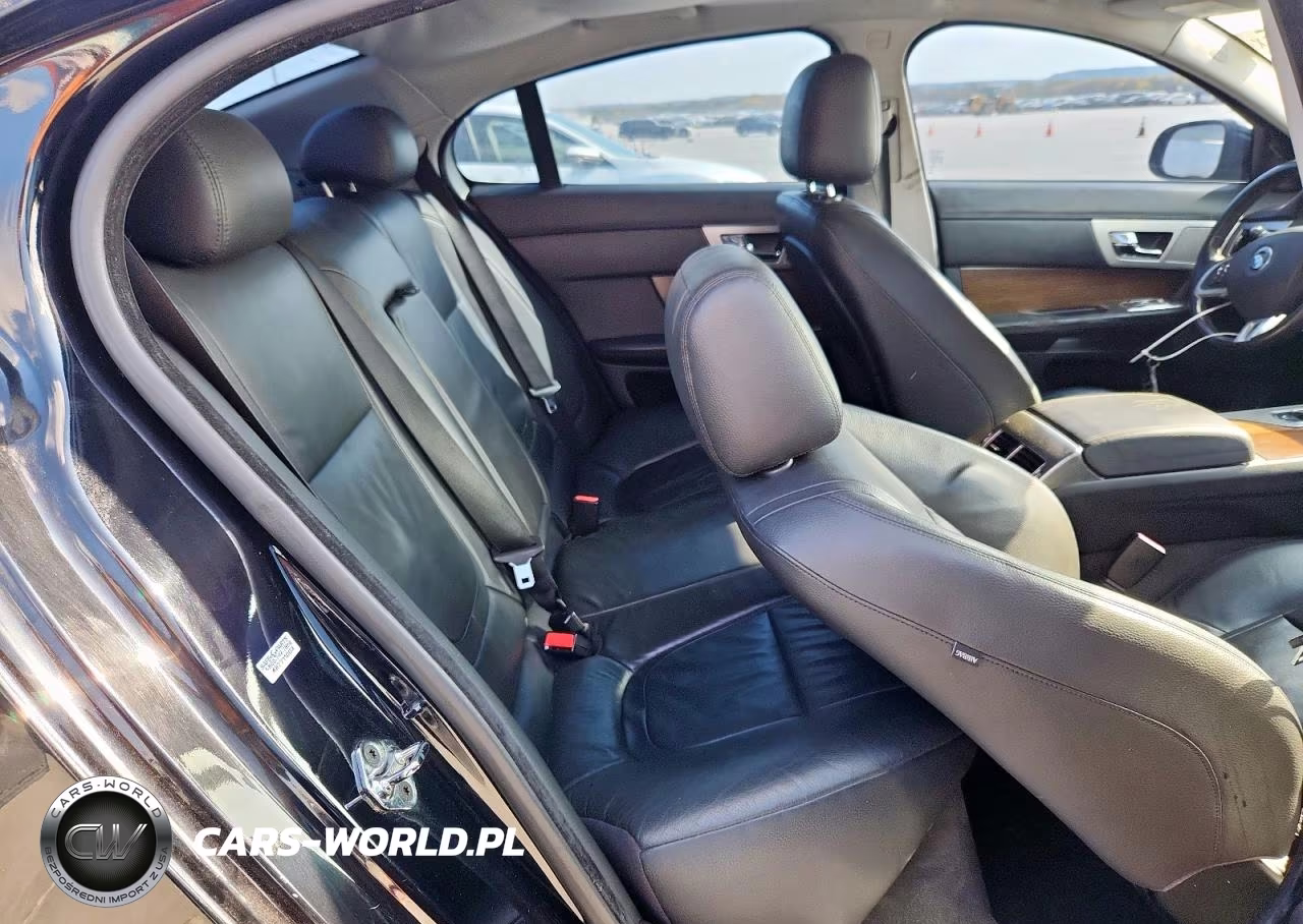2014 Jaguar Xf VIN:SAJWA0ES0EPU19189 - 10