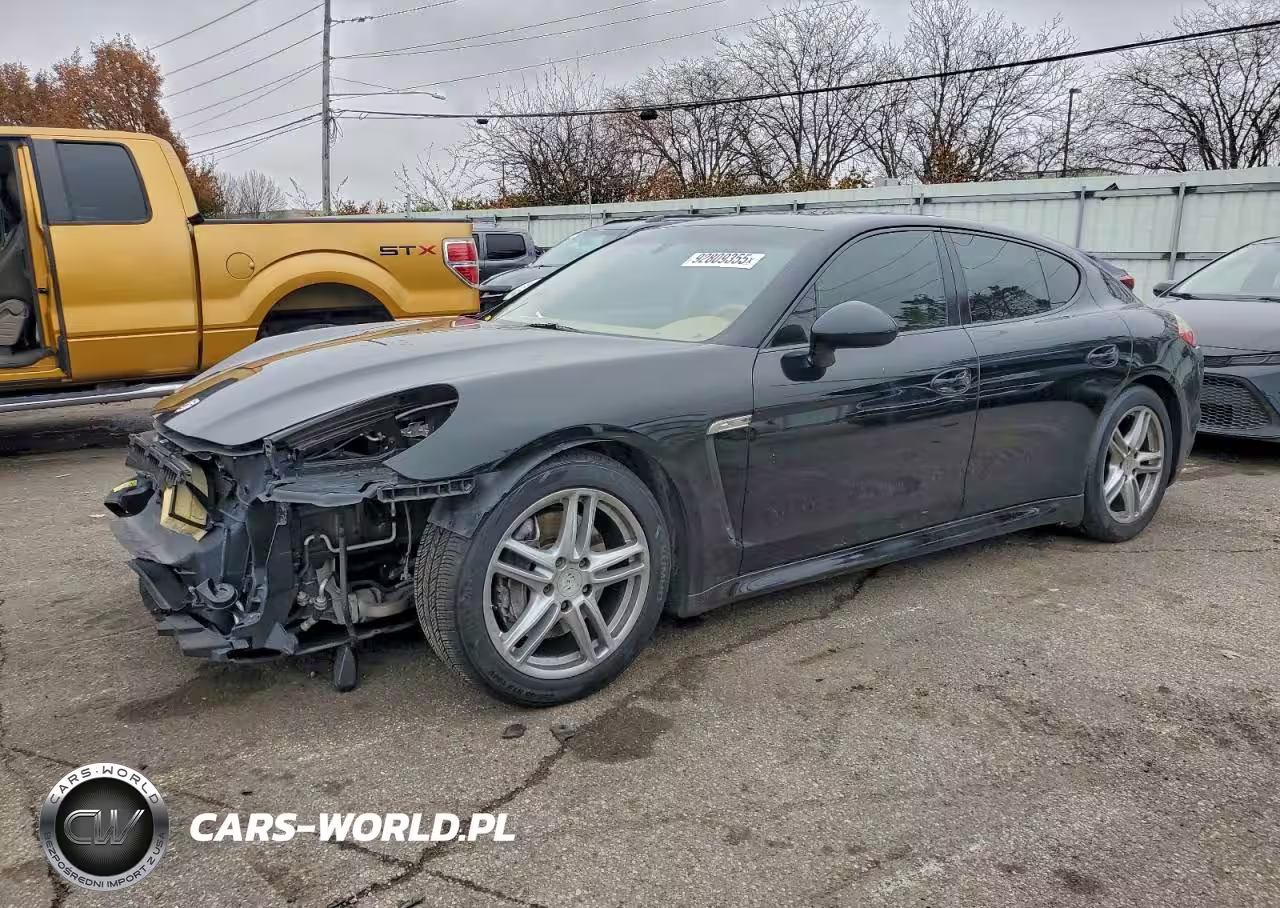 2011 Porsche Panamera 2
