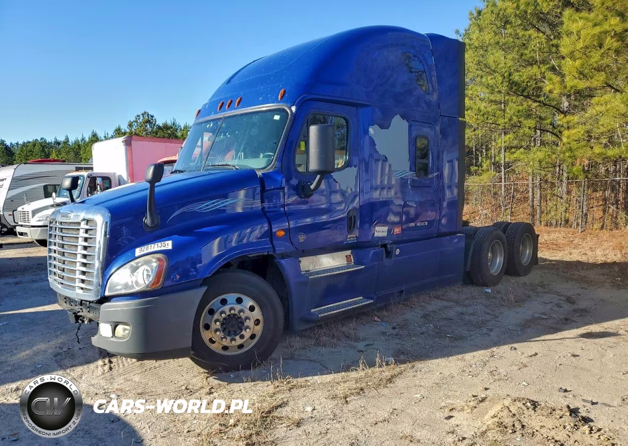 2017 Freightliner Cascadia 125 Semi Truck VIN:3AKJGLDR5HSHU4178 - 3