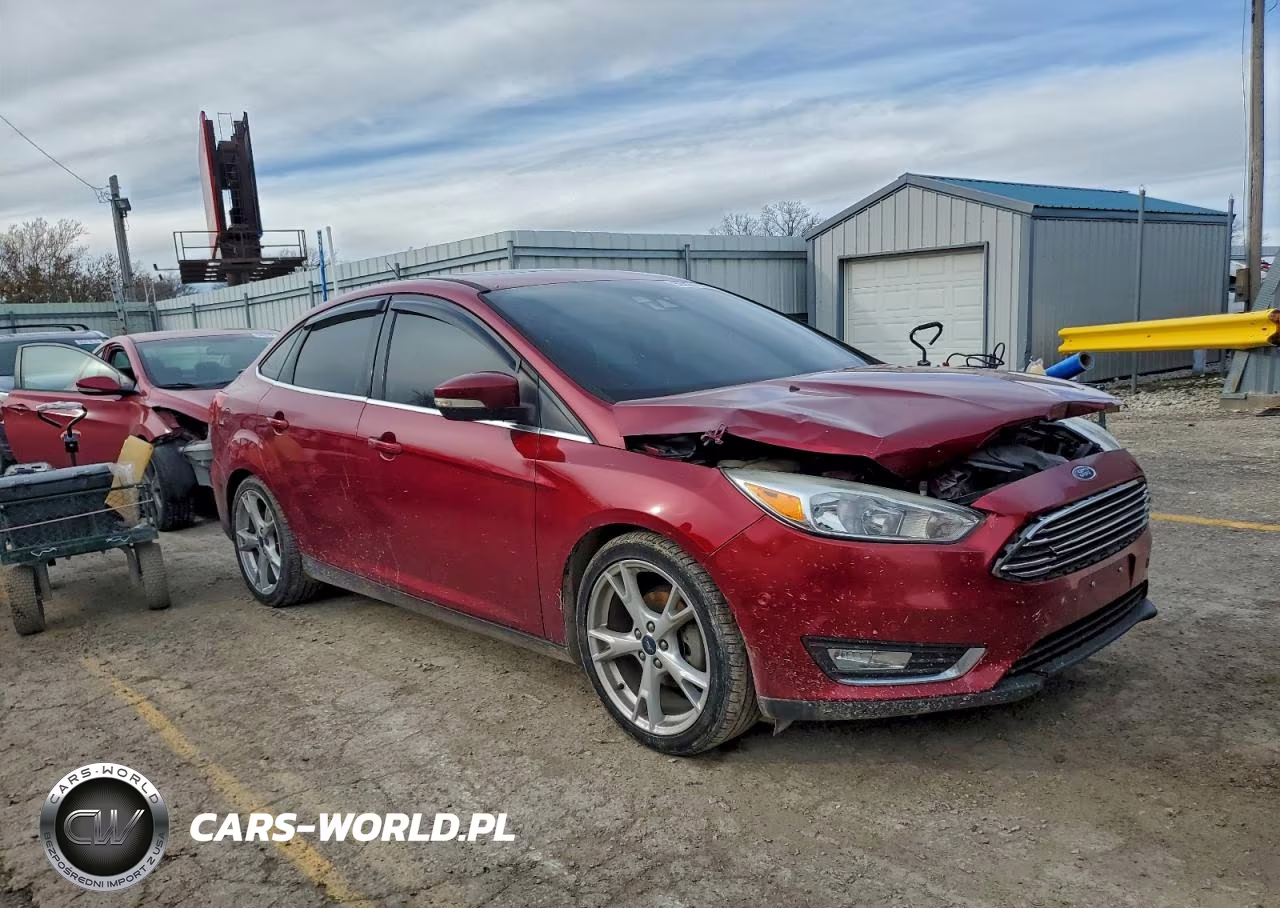 2016 Ford Focus Titanium VIN:1FADP3J26GL347572 - 4