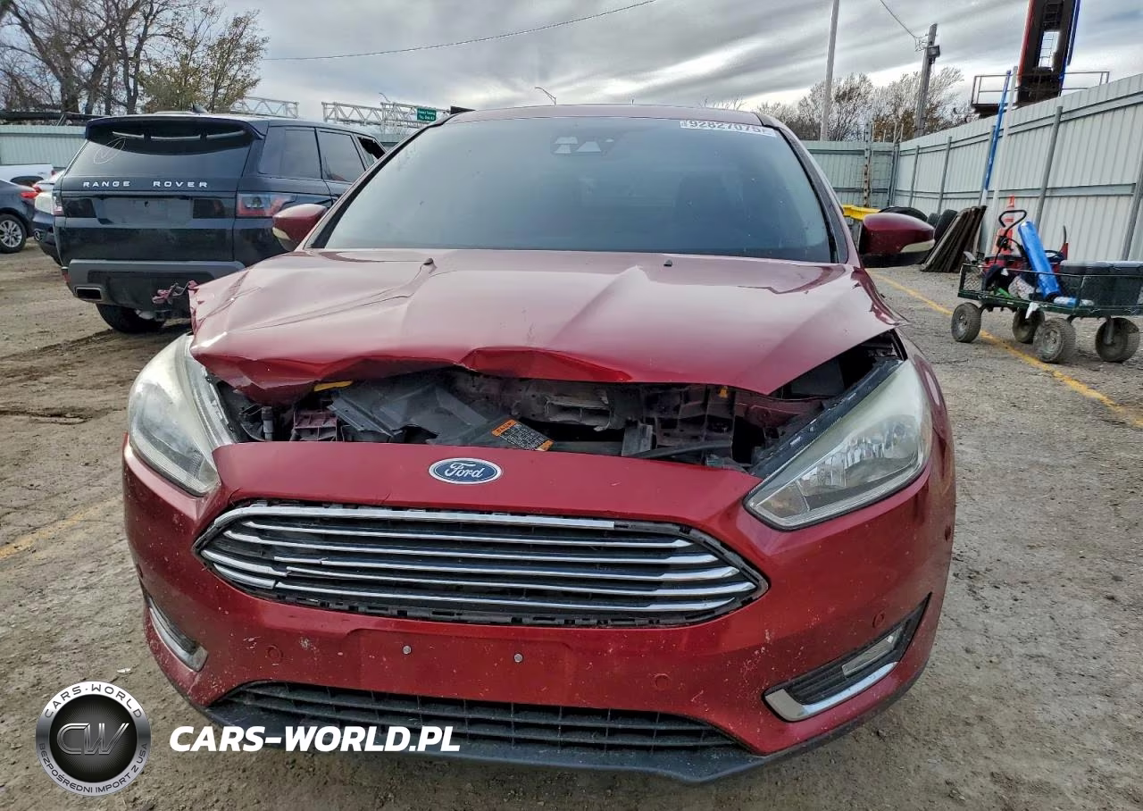 2016 Ford Focus Titanium VIN:1FADP3J26GL347572 - 5
