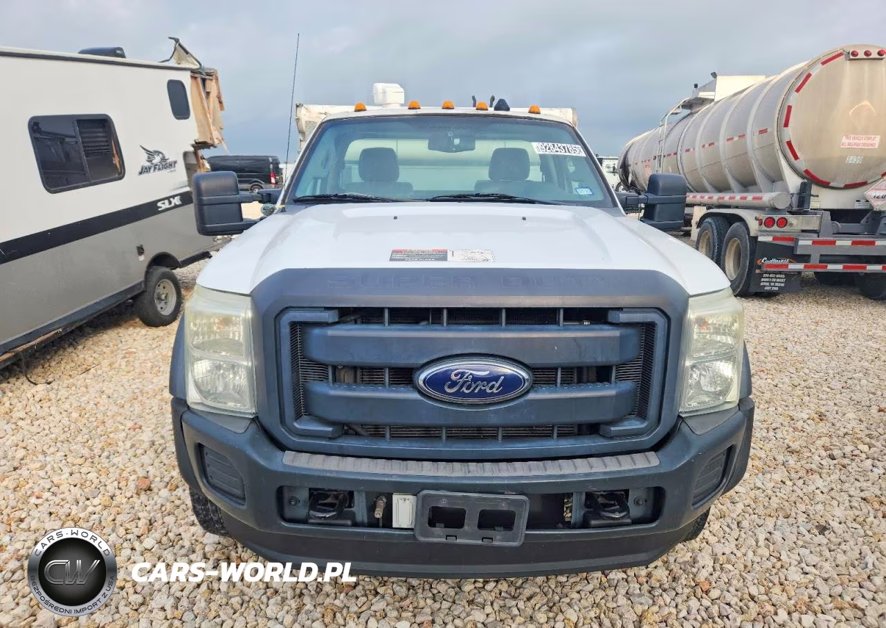 2013 Ford F450 Bucket Truck VIN:1FDUF4GY1DEA42667 - 9