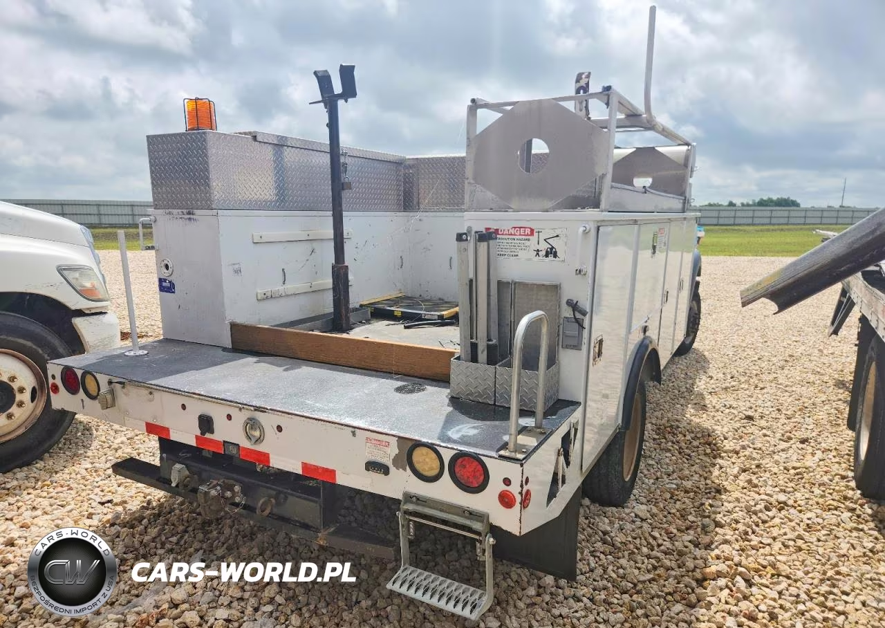 2013 Ford F450 Bucket Truck VIN:1FDUF4GY5DEA87434 - 4