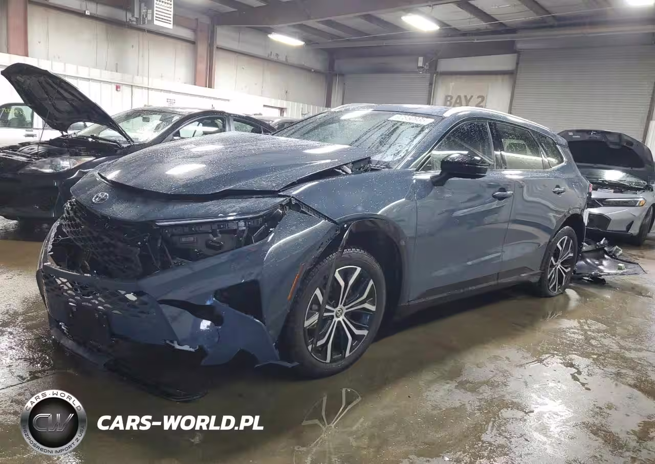 2025 Toyota Crown Signia Xle