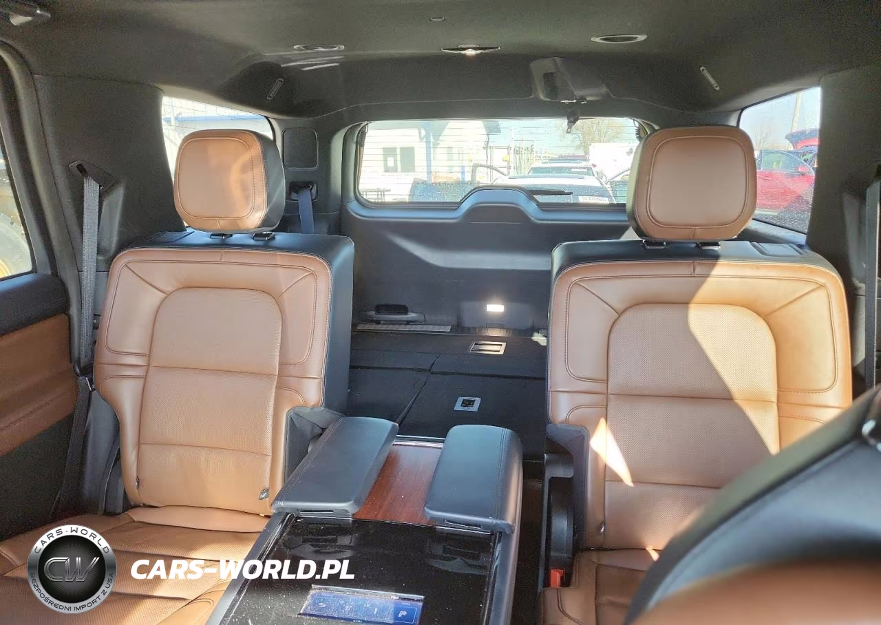 2024 Lincoln Navigator Reserve VIN:5LMJJ2LG9REL11425 - 10