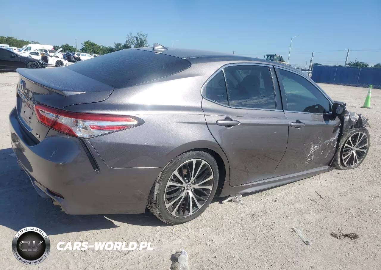 2020 Toyota Camry Se VIN:4T1G11AK8LU916273 - 3