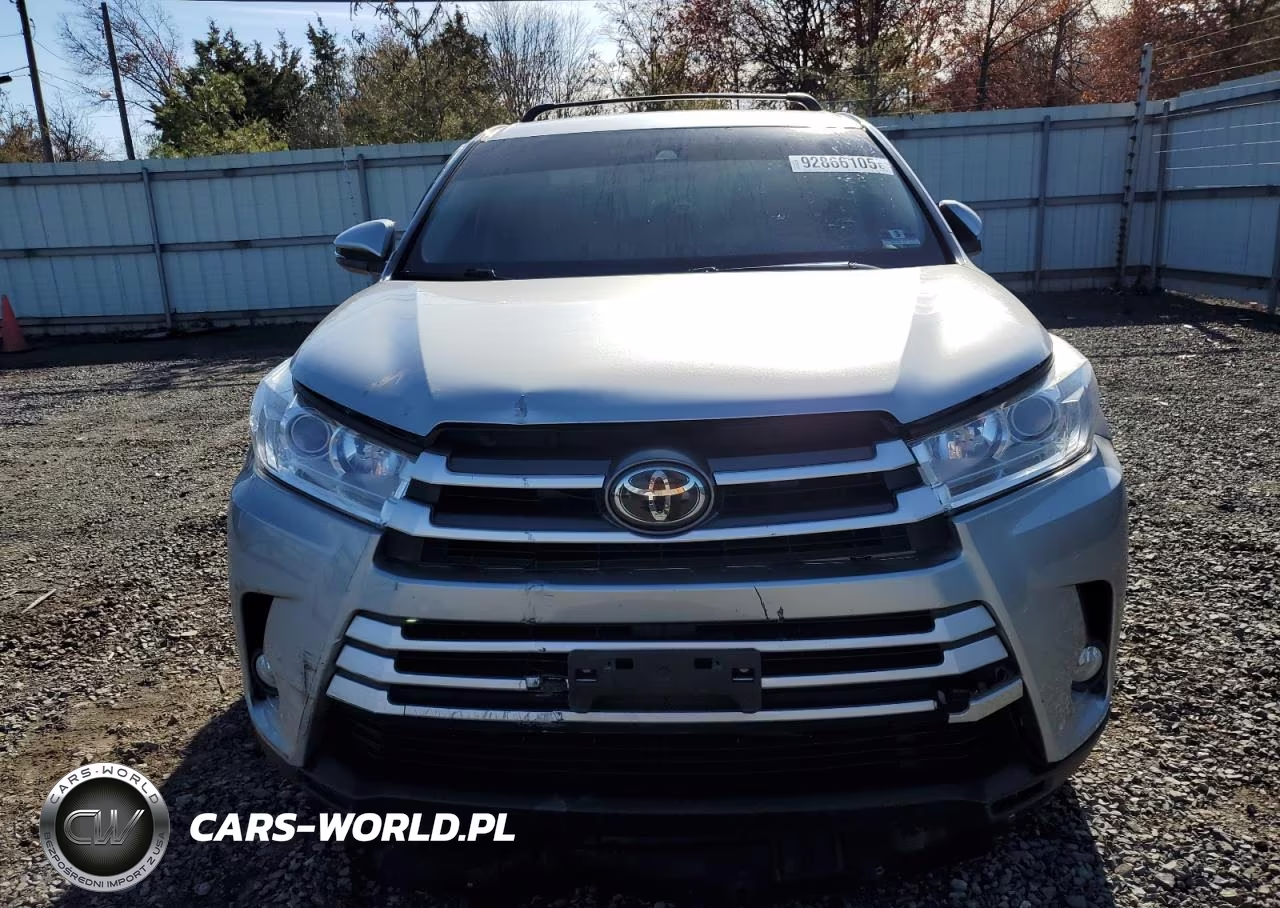 2017 Toyota Highlander Le VIN:5TDBZRFH5HS382311 - 5