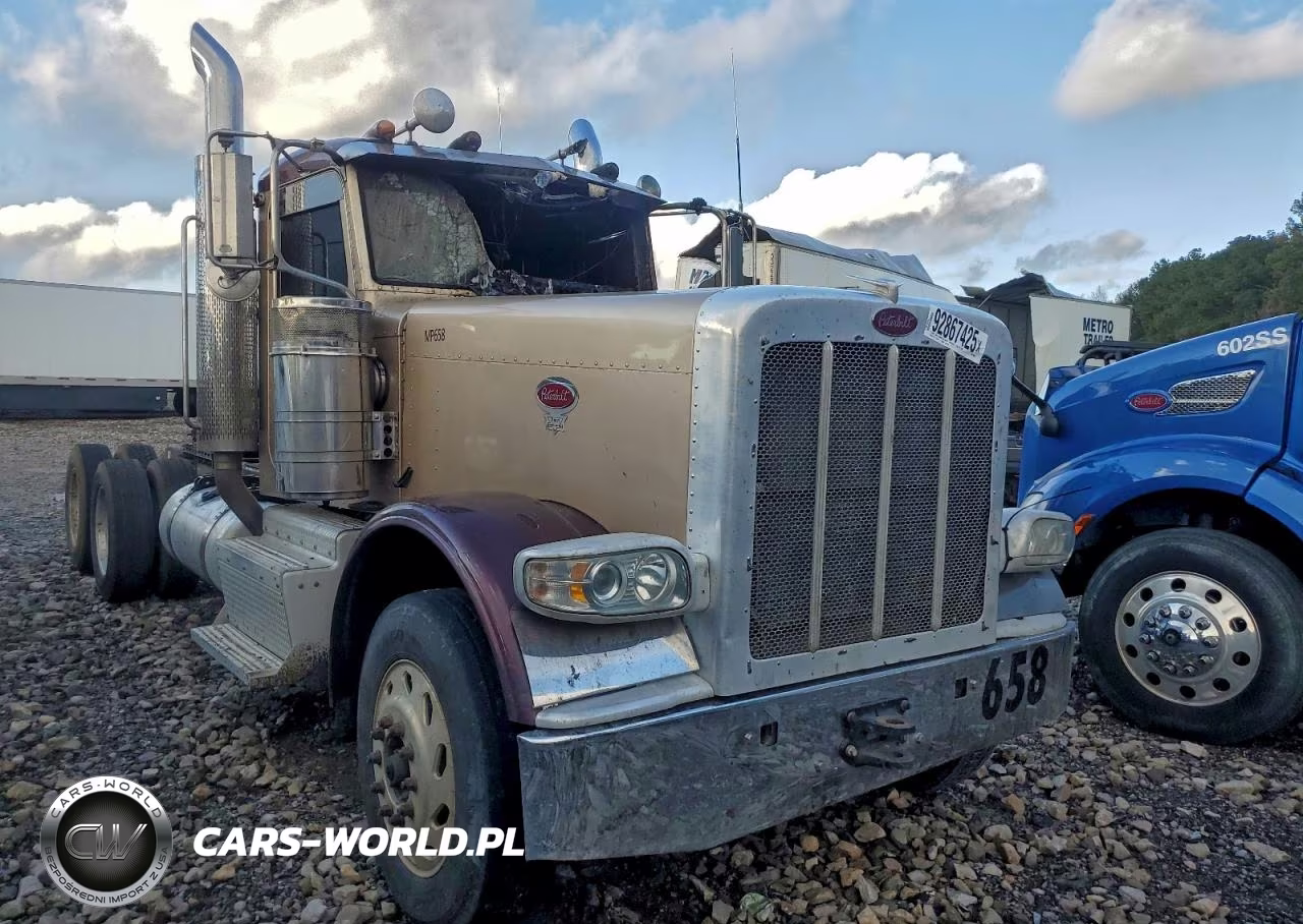 2012 Peterbilt 389 Semi Truck