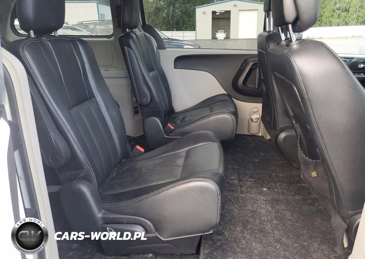 2014 Chrysler Town & Country Touring VIN:2C4RC1BG1ER449022 - 11
