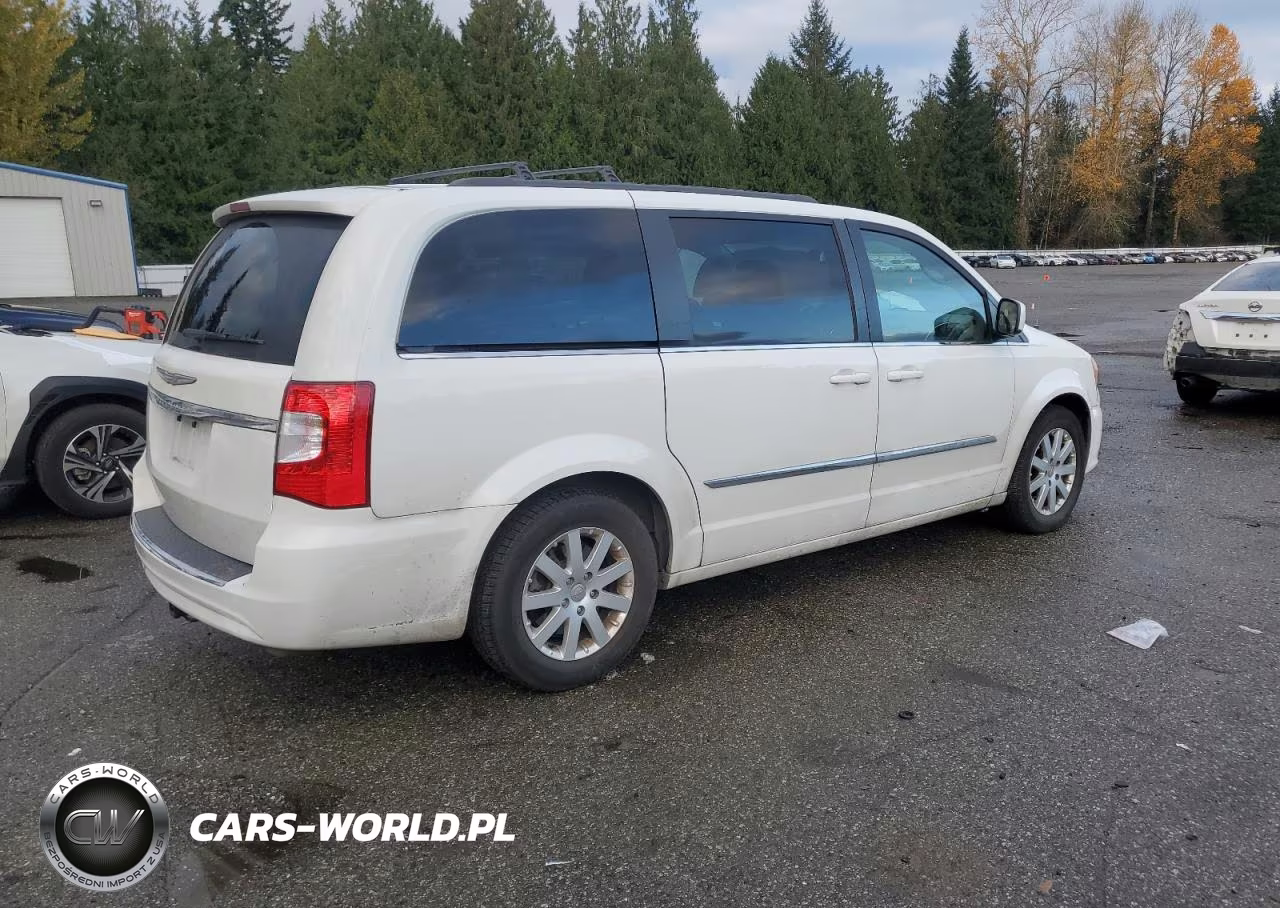 2014 Chrysler Town & Country Touring VIN:2C4RC1BG1ER449022 - 3
