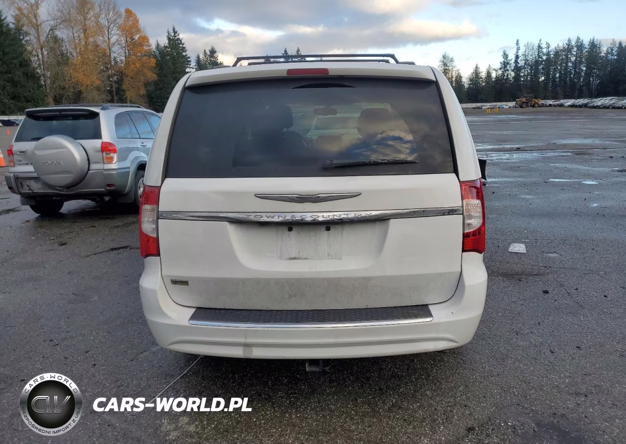 2014 Chrysler Town & Country Touring VIN:2C4RC1BG1ER449022 - 6