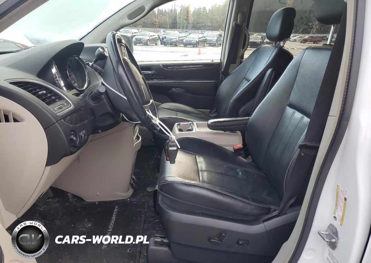 2014 Chrysler Town & Country Touring VIN:2C4RC1BG1ER449022 - 7