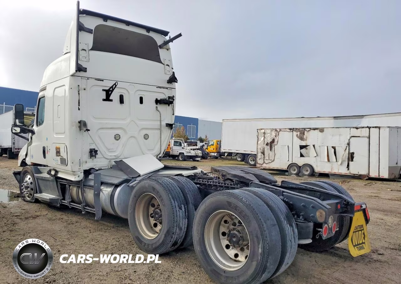 2019 Freightliner Cascadia 116 Semi Truck VIN:3AKJHPDV9KSKA4558 - 3