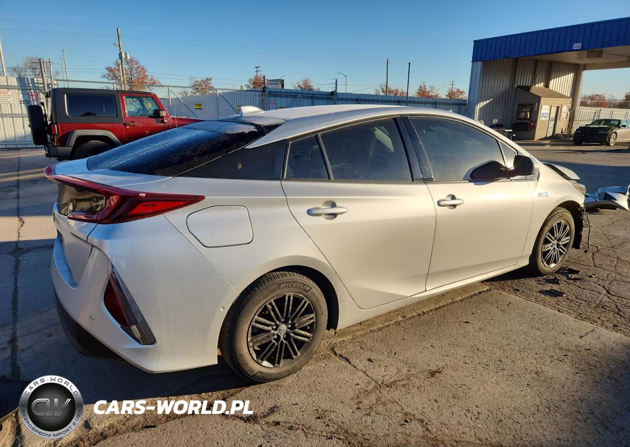 2017 Toyota Prius Prime VIN:JTDKARFP1H3023960 - 3